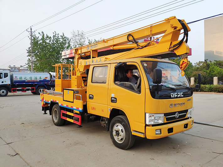 東風(fēng)多利卡高空作業(yè)車